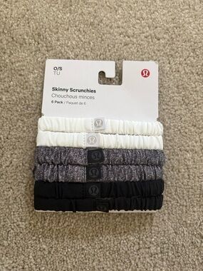 lululemon athletica Skinny Scrunchies Pack — White and Heather Gray